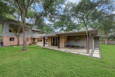 1401 Huge Oaks St, Houston, TX 77055 - photo 4
