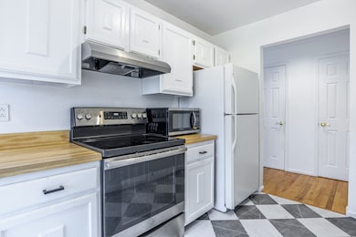 6 Tulip Tree Ln, Norwalk, CT 06851 - photo 6