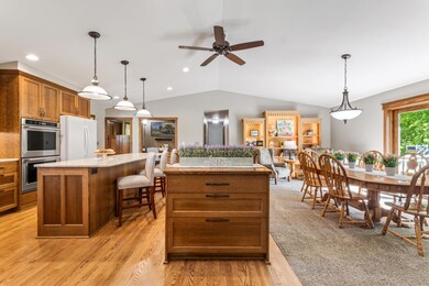 W770 Meadow Ln, Fountain City, WI 54629 - photo 5