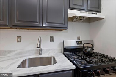 11 46th St SE unit B1, Washington, DC 20019 - photo 6