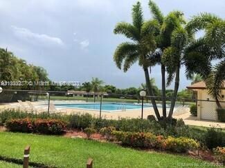 831 SW 118th Terrace, Davie, FL 33325 - photo 6