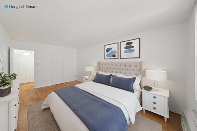 The Gentry Apartments unit 4U, Brooklyn, NY 11226 - photo 2