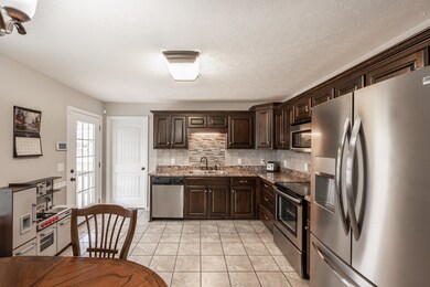 143 Richdale Ln, Shelbyville, TN 37160 - photo 6