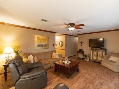 3316 La Vista Ave, Bay City, TX 77414 - photo 4