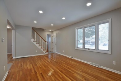 1135 Belden Rd, Columbus, OH 43229 - photo 5