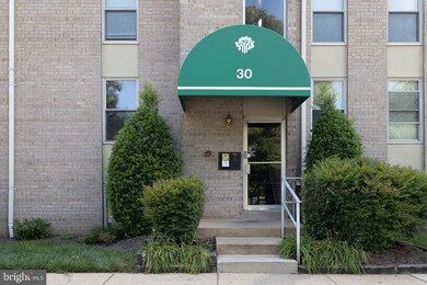 30 Canterbury Square unit 201, Alexandria, VA 22304 - photo 2