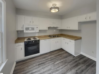 1460 Dover Rd unit A, Spartanburg, SC 29301 - photo 6