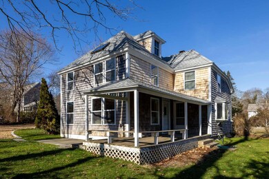 26 Daggett Ave, Vineyard Haven, MA 02568 - photo 2