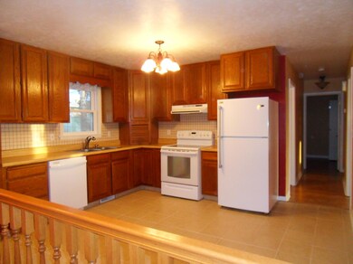 Kitchen w/appliances<|><|>