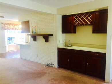 Entertainment area would be purrrrfect for buffets