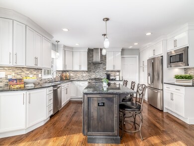 2168 Riverlea Cir, Naperville, IL 60565 - photo 3