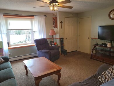 Spacious living room