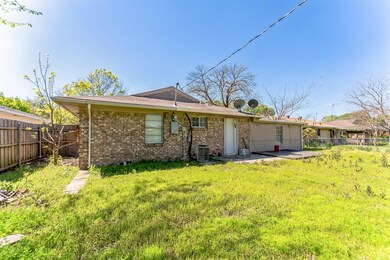 1501 Rusk Dr, Mesquite, TX 75149 - photo 5