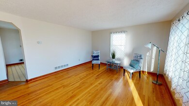 250 Wanda Rd, Pasadena, MD 21122 - photo 5