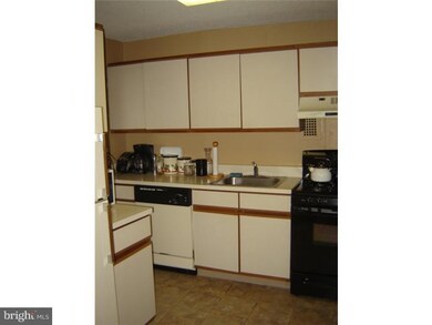 Radnor House unit 919, Bryn Mawr, PA 19010 - photo 6
