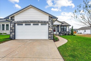 717 E Minneha Ave, Andover, KS 67002 - photo 2