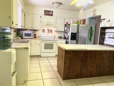 4183 W Power Ln, Yuma, AZ 85364 - photo 2