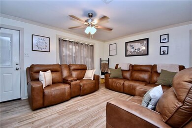 412 Johnson St, Dry Prong, LA 71423 - photo 4