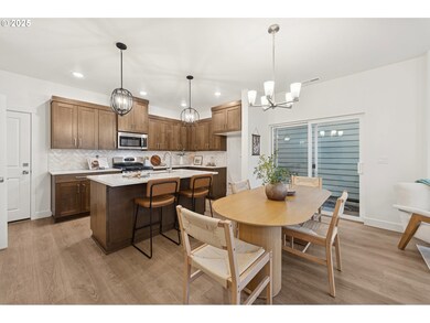 3327 SE Triumph Ave, Hillsboro, OR 97123 - photo 6