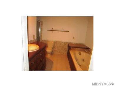 1st Floor Bathroom