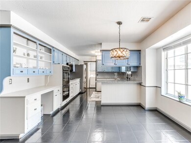 2605 NW 121st St, Oklahoma City, OK 73120 - photo 6