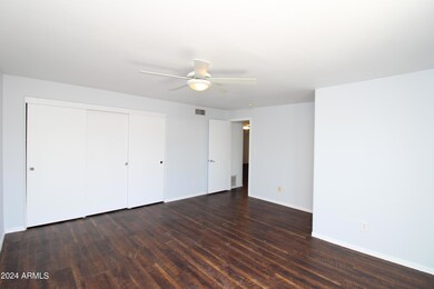 724 E Devonshire Ave unit 310, Phoenix, AZ 85014 - photo 4