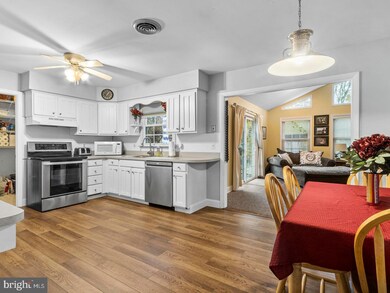 305 Spring Ln, Perkasie, PA 18944 - photo 6