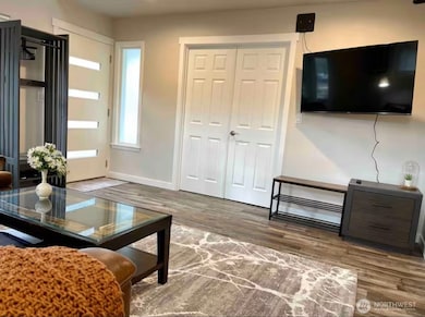 9240 39th Ave S, Seattle, WA 98118 - photo 4