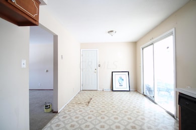 4842 Northtowne Blvd, Columbus, OH 43229 - photo 3