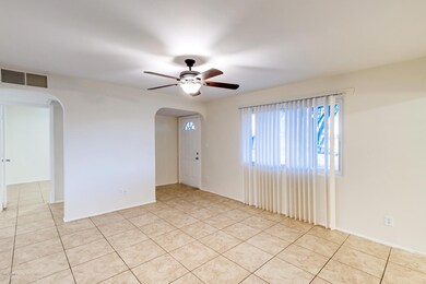 3018 W Lawrence Ln-2168