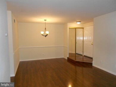 5802 Cove Landing Rd unit 301, Burke, VA 22015 - photo 6