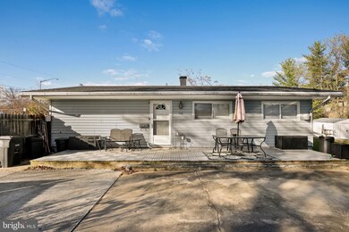 9302 Fontana Dr, Lanham, MD 20706 - photo 3