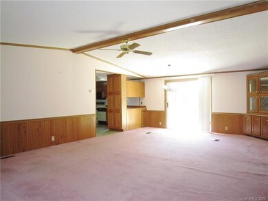 204 Cranbrook Cir, Hendersonville, NC 28792 - photo 5