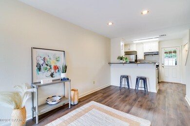 4-web-or-mls-2419 Robley Dr-4