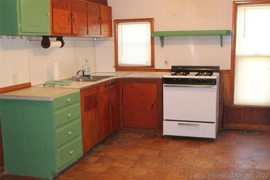 201 E 4th St, Skiatook, OK 74070 - photo 3