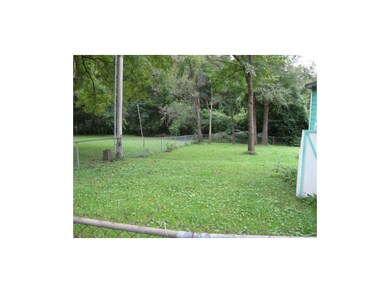 LARGE 60 X 200 DEEP LOT, ADD A GARAGE, SWIMMING PO