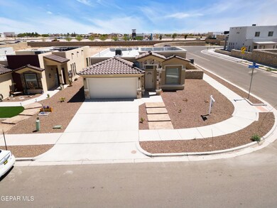 13574 Hazlewood St, Horizon City, TX 79928 - photo 5