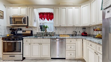 6 Charles Rd, Dorchester Center, MA 02124 - photo 3