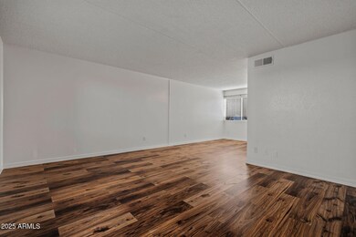 7141 N 16th St unit 35, Phoenix, AZ 85020 - photo 4