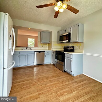 411 Knollwood Ct, Stafford, VA 22554 - photo 4