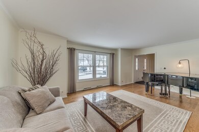 655 Cavalcade Cir, Naperville, IL 60540 - photo 3