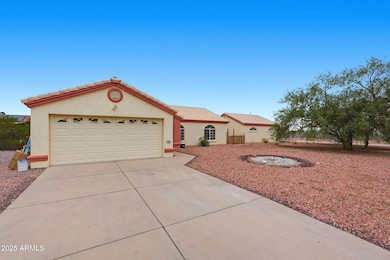 9561 W Hartigan Ln, Arizona City, AZ 85123 - photo 2