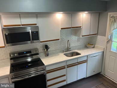 53 Finchley Ct, Southampton, NJ 08088 - photo 5