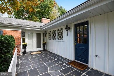 2409 Ravenview Rd, Lutherville Timonium, MD 21093 - photo 2