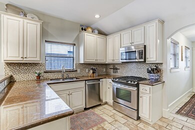 1722 Lamonte Ln, Houston, TX 77018 - photo 6