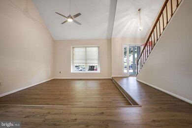 9012 Banyon Ridge Rd, Fairfax Station, VA 22039 - photo 6