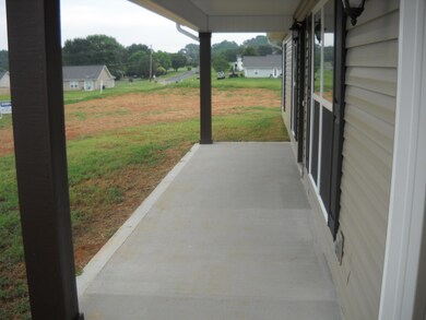 Covered Front Porch!