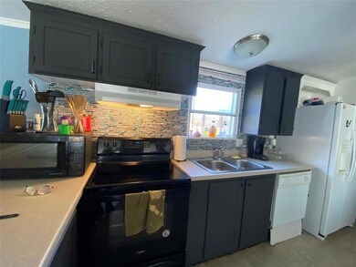 1005 Ben Dr, Cleburne, TX 76031 - photo 4