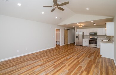 3992 kitchen area