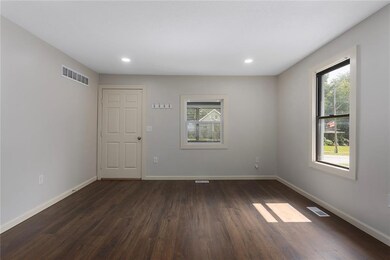 724 N Osage St, Independence, MO 64050 - photo 6